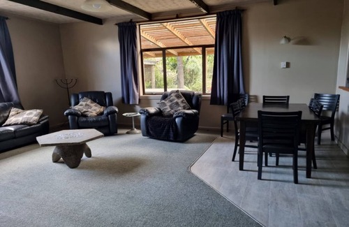 Otane House | Family Sized Home ideal for large groups just 25min sth of Hastings