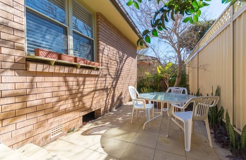 Sans Souci House | Family Stay with Idyllic Sun drenched Courtyard