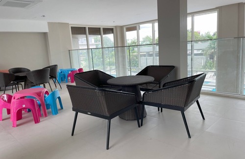 Bacolod Apartment | Family studio in the heart of the city that can accomodate 4