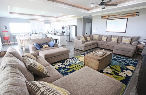 Grand Isle House | Family Tides - Beachfront - Island Realty