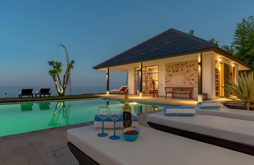Dencarik Villa | FAMILY VACATION RENTAL - 10 BR VILLA w/BEACH VIEW