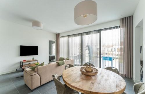Zeewolde Villa | Family villa in Zeewolde at the waterfront with recreation