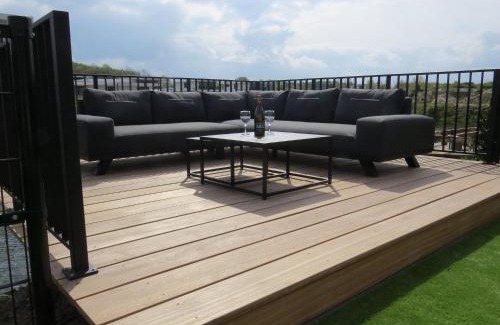 Zeewolde Villa | Family villa in Zeewolde at the waterfront with recreation