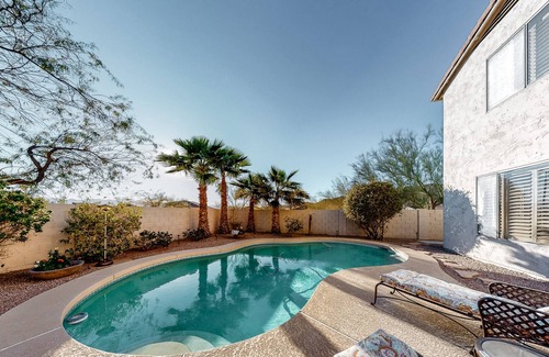 Foothills House | Family Villa w/Private Patio, Pool, W/D, WiFi & Central AC - snowbird-friendly!