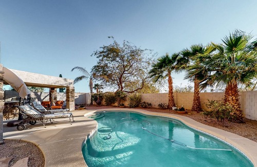 Foothills House | Family Villa w/Private Patio, Pool, W/D, WiFi & Central AC - snowbird-friendly!