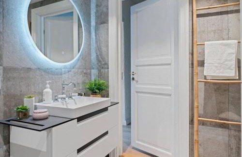 Gamle Oslo Apartment | Fancy apartment by Train Station