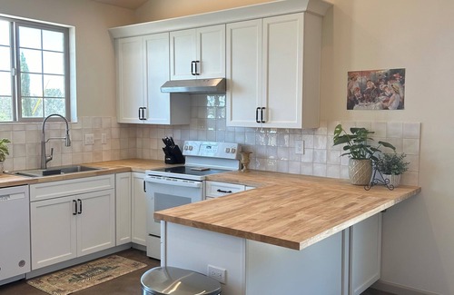 Nipomo Cottage | Fancy French Country cottage with large outdoor area & A/C in Sunny Nipomo
