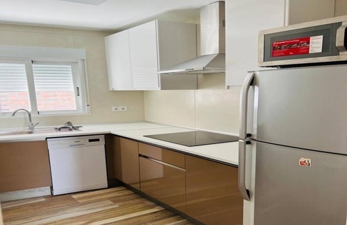 Benidorm Centro Apartment | Fantástico Piso Nuevo en el Centro de Benidorm, ¡a Solo 3 Minutos de las Playas!