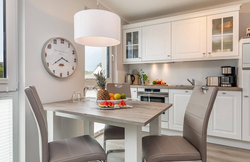 Zingst Apartment | Fantastic, exclusive, newly built vacation apartment only 250m from the white sandy beach e