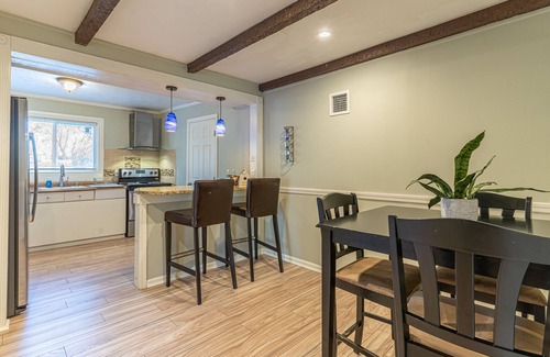 Stamford Apartment | Fantastic 1-Bedroom Near Downtown Stamford, Pet-Friendly!