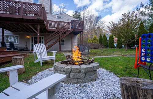 Stamford Apartment | Fantastic 1-Bedroom Near Downtown Stamford, Pet-Friendly!