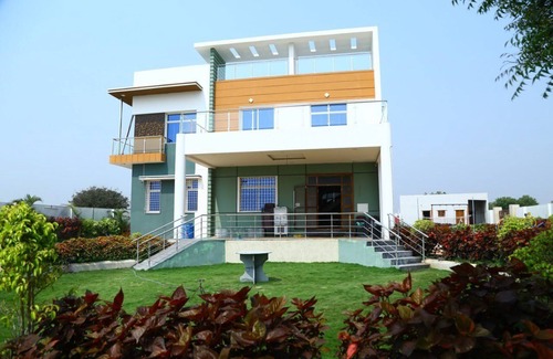Chevella Other | Fantastic 3-bedroom farmhouse in Tolkatta with pool and car parking