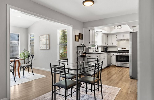 Round Rock House | Fantastic 3-bedroom house centrally located in Round Rock. With Bonus room
