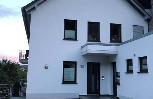 Piesport Apartment | Fantastic apartment directly on the Moselle, ground floor, large terrace, parking lot at the house.