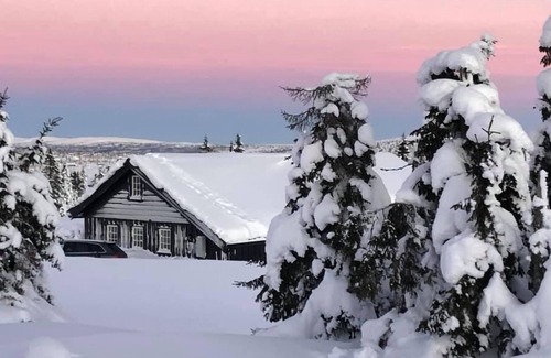Ringsaker House | Fantastic cottage in picturesque surroundings near Ljøsheim.