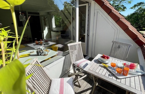 Bruinisse Apartment | Fantastic designer vacation apartment by the marina, beach & Grevelingenmeer lake