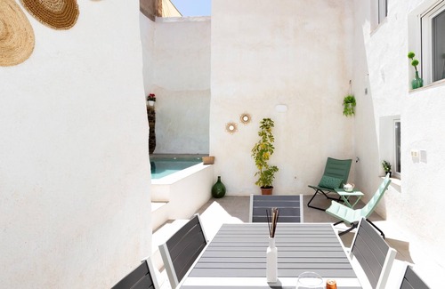 Niguelas Cottage | Fantastic house with pool and wifi