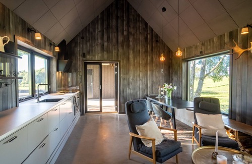 Vargarda Municipality House | Fantastic newly built barn in the country, only 45 minutes from Gbg