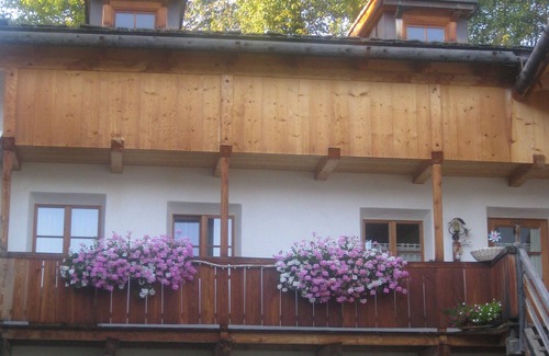 Laion Apartment | Fantastic opportunities to experience a varied holiday!nHistorical Guest House