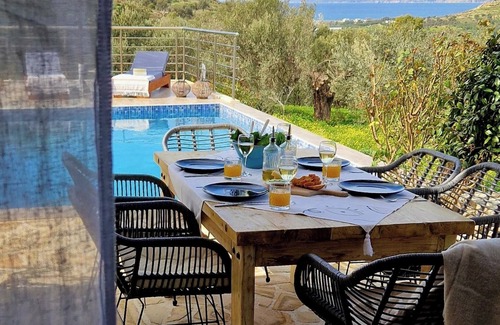Kamilari Villa | Fantastic sea view villa with heated pool & roof terrace | 6 guests