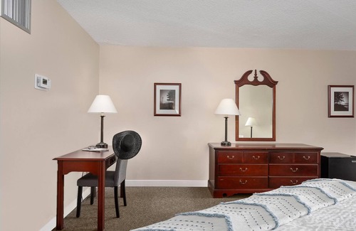 North East Resort | Fantastic Suite with King Bed and Beautiful Bay View!
