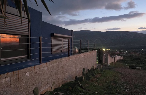 Saronikos House | Fantastic sunset 20 minutes from the airport and 10 minutes from the beach!