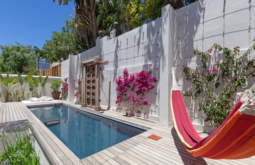 Cape Town City Centre House | Fantastic town villa at Lions Head with views - pool, jacuzzi and garden