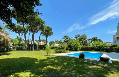 Isola Albarella Villa | Fantastic Villa with pool for 5 people on the island of Albarella