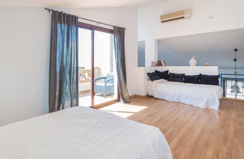 Almunecar House | Fantastic vacation home with stunning panoramic views of the Sierra.