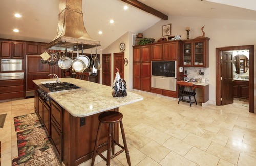 Salinas House | Fantastic Vacation Retreat, Family Reunions , and Private Pool!