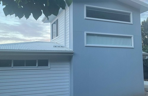 Mullumbimby Apartment | Fantastic views, comfortable beds. Close to Banya Bathhouse Spa & Crystal Castle