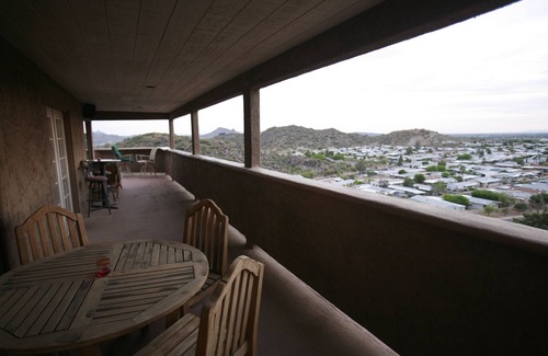 Paradise Valley Village House | FANTASTIC VIEWS FROM MOUNTAIN CASITA