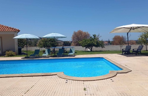 Setubal House | FANTASTIC VILLA WITH POOL 40 MINUTES FROM LISBON