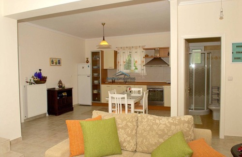 Messini Villa | Fantastic villa with a swimming pool ideal for a relaxing vacation and more.