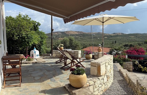 Roumeli House | Fantastic villa with private pool & garden - peace & sea in Roumeli, Crete