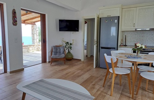 Aipeia Apartment | Fantastically located vacation apartment with 2 bedrooms near Chrani | Peloponne