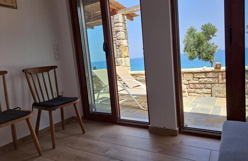 Aipeia Apartment | Fantastically located vacation apartment with 2 bedrooms near Chrani | Peloponne