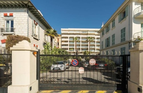 Les Baumettes Apartment | Fantastique Appartement Lumineux, sur la Promenade, en Face de la mer