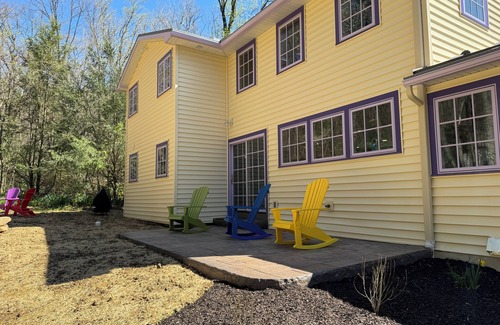 Rehrersburg House | Far out! Like visiting your hippie grandma: joyous, colorful, and a bit kooky.
