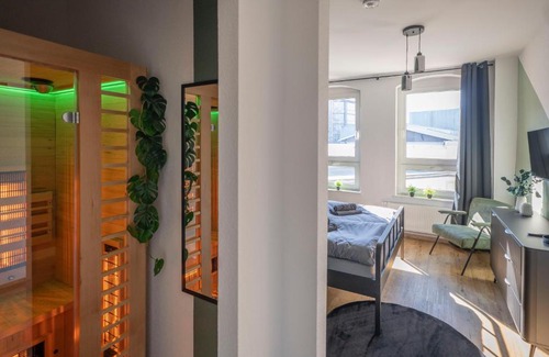 Altchemnitz Apartment | Farb-Reich - Sauna, Netflix, Nespresso, Zentral