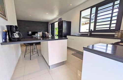 Mataiea House | Fare Fafapiti - A/C - Wifi- Pool