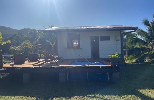 Teahupoo Ski Chalet | Fare lei , bungalow en toute simplicité