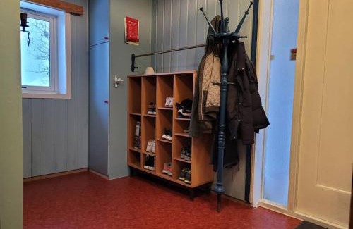 Trondheim Apartment | Fargerik retro enebolig,parkering på stedet!