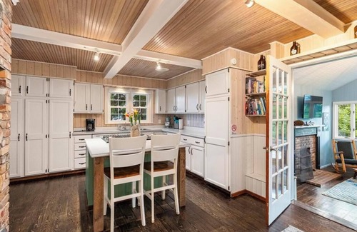 Petoskey Other | Farm House - Big Yard, Hot Tub, Fire Pit Area, Game Room Cabin, Near Town