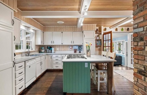 Petoskey Other | Farm House - Big Yard, Hot Tub, Fire Pit Area, Game Room Cabin, Near Town
