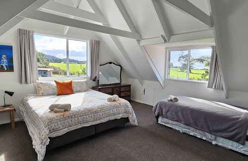 Pakawau Other | Farm house with sea views & native bush, fishing, kayaking, bird lovers haven.