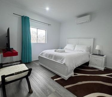 Diggers Rest House | Farm Stay, Feed Sheep & Relax