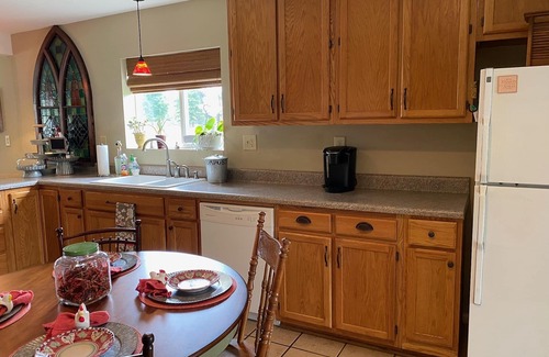 Clinton House | Farm Stay Guest House Experience