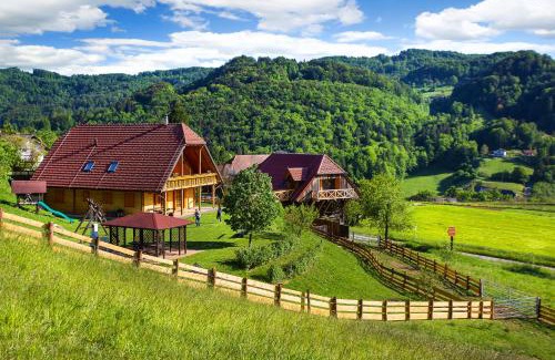 Lasko House | Farm Stay Pirc - Hayloft Apartment