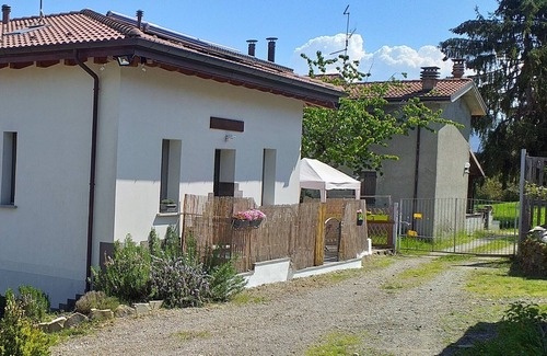 Albareto Apartment | FARM WITH ENCLOSED GARDEN SURROUNDED BY THE WOODS FOR WALKING VIEWS